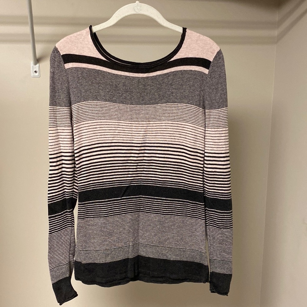 Nic + Zoe lightweight sweater, size XS